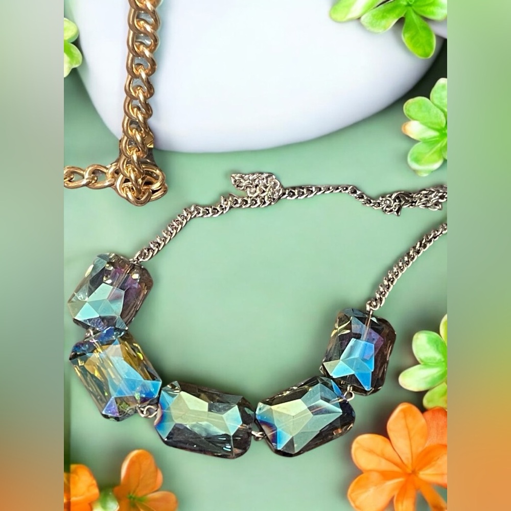 Necklace- Radiant Blend of emerald Colorful Necklace